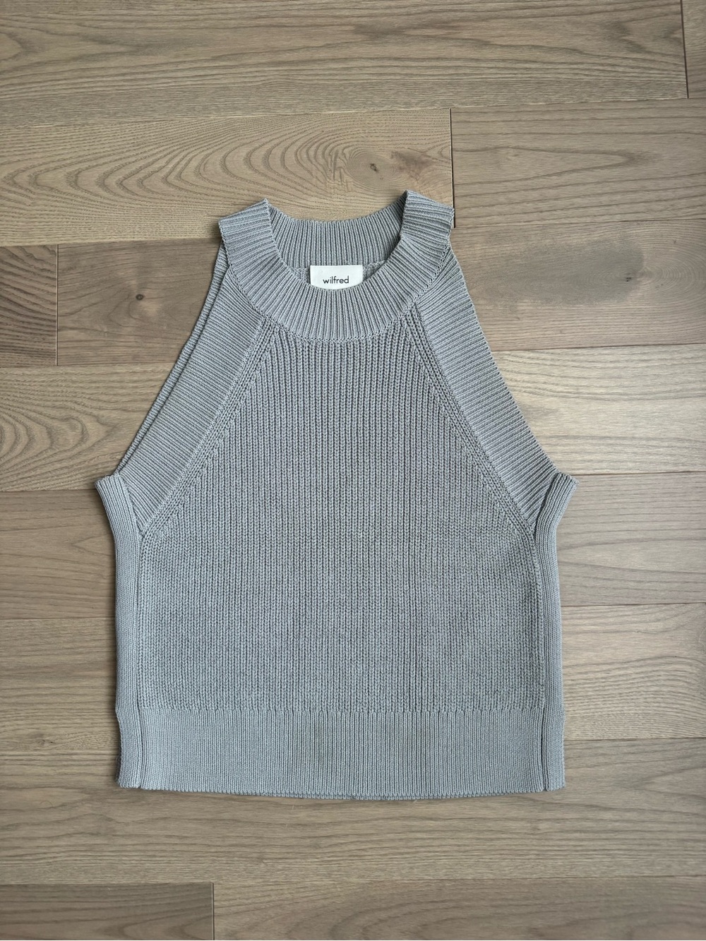 Wilfred Ribbed Halter Crop Tank - Picture 3 of 4